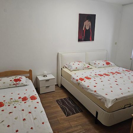 Apartments Vila Tisa Mali Lošinj Kültér fotó