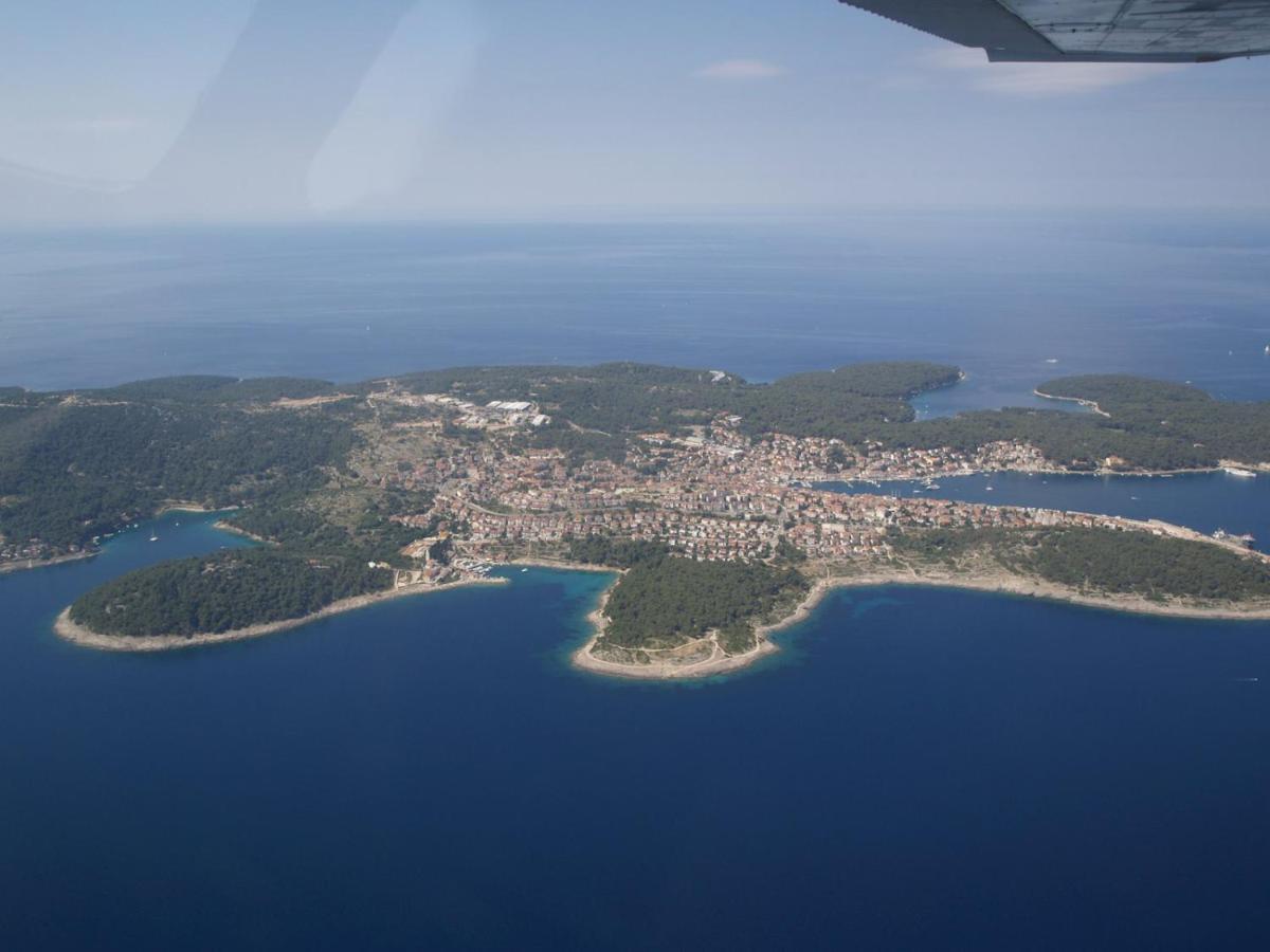 Apartments Vila Tisa Mali Lošinj Kültér fotó