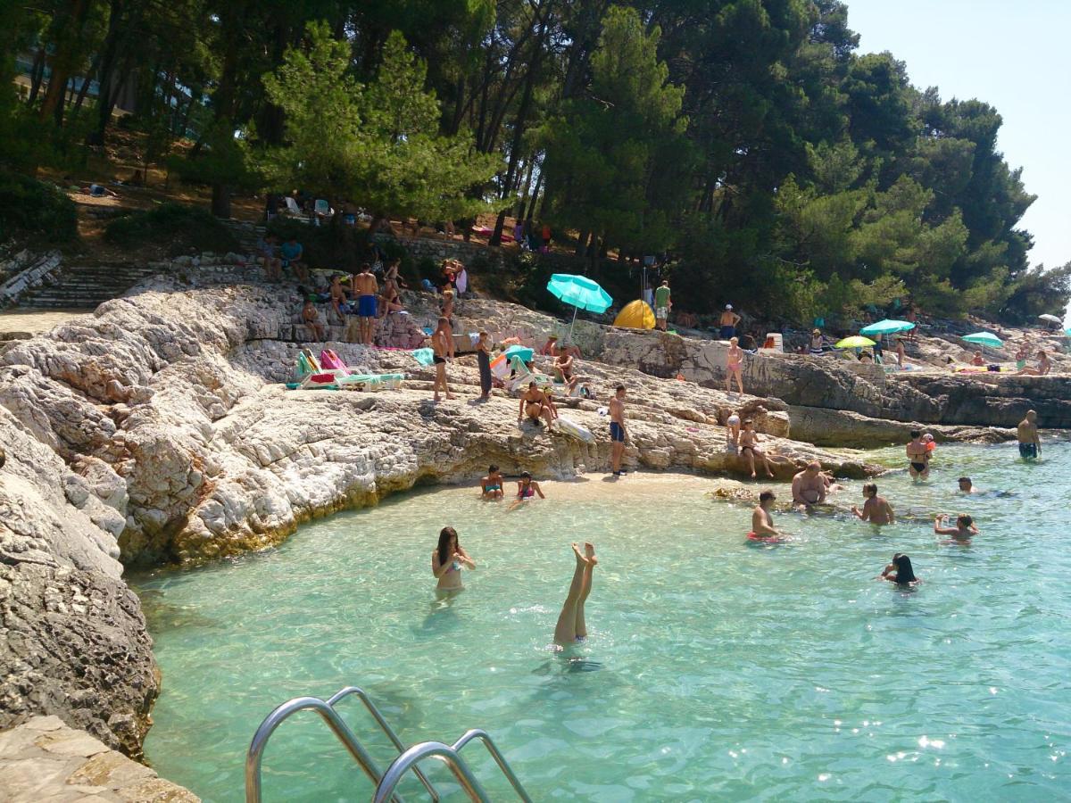 Apartments Vila Tisa Mali Lošinj Kültér fotó