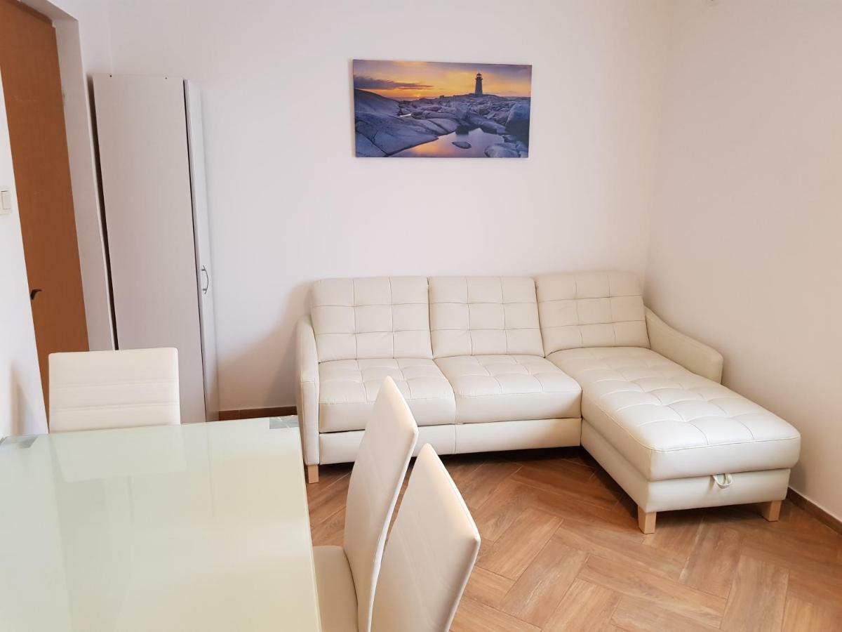 Apartments Vila Tisa Mali Lošinj Kültér fotó