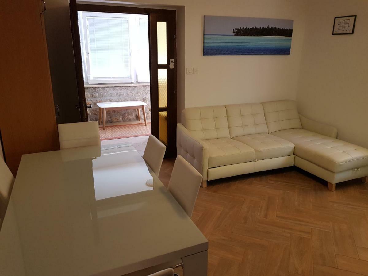 Apartments Vila Tisa Mali Lošinj Kültér fotó