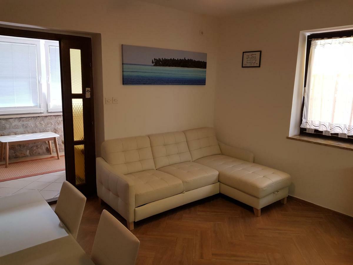 Apartments Vila Tisa Mali Lošinj Kültér fotó