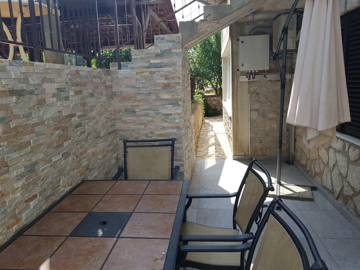 Apartments Vila Tisa Mali Lošinj Kültér fotó