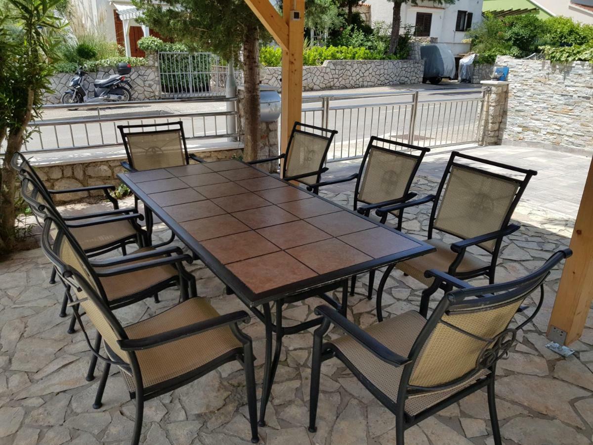 Apartments Vila Tisa Mali Lošinj Kültér fotó